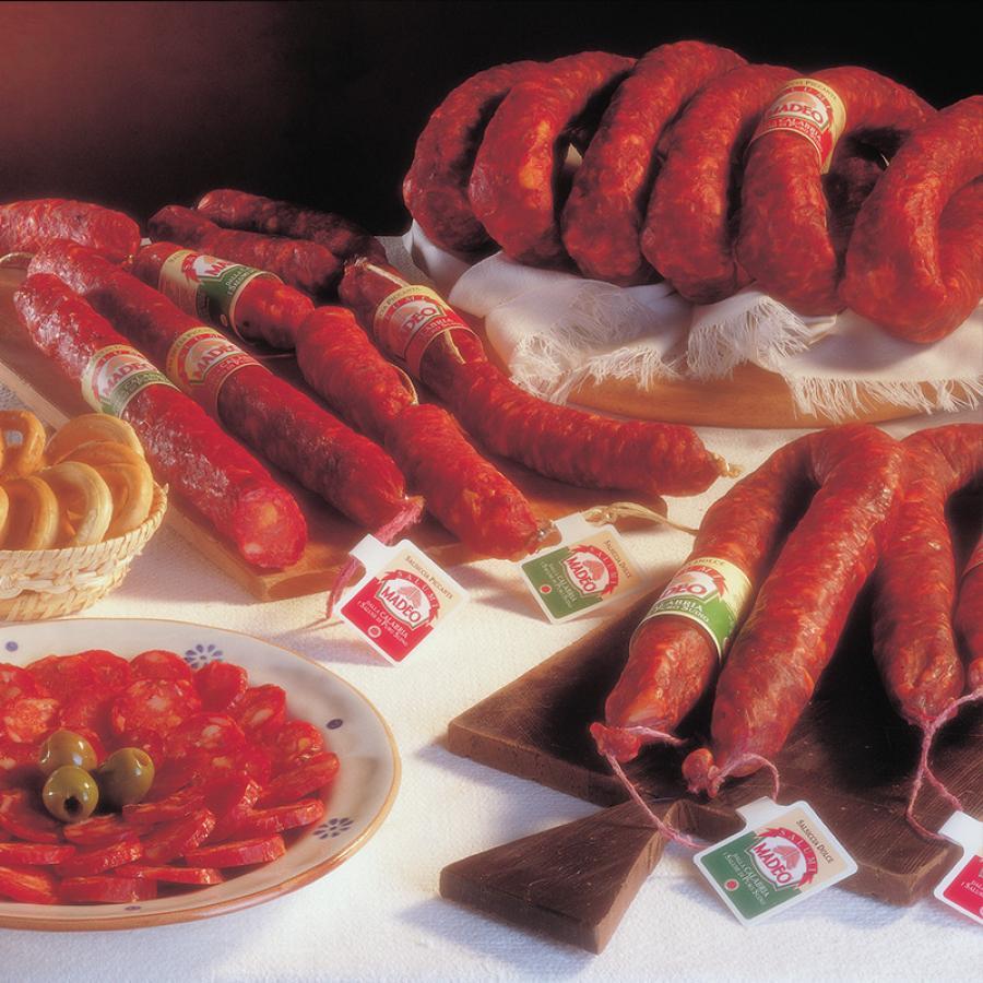 Madeo Industria Alimentare: Gereifte Würste mild und pikant